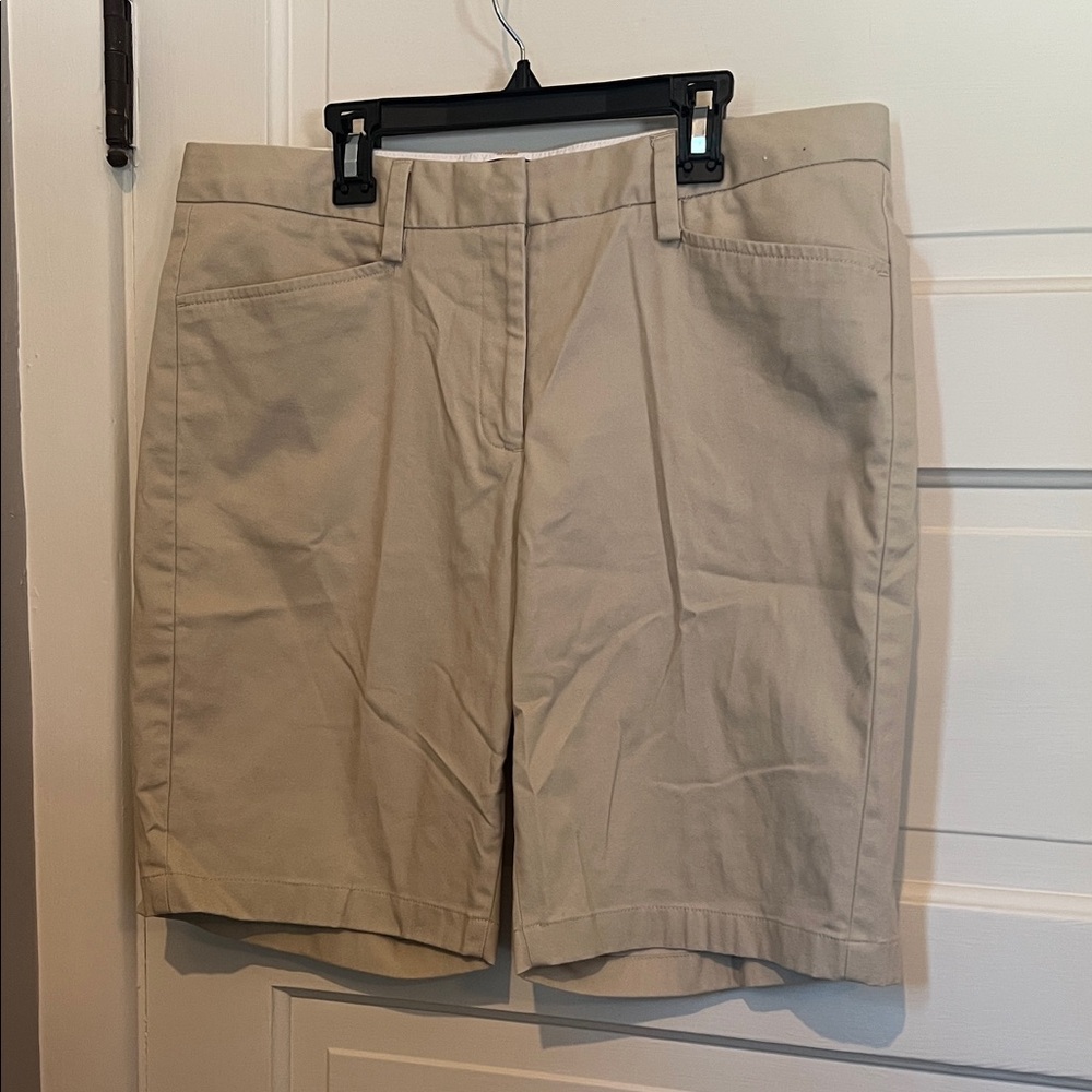 Lands' End Women's Beige Bermudas